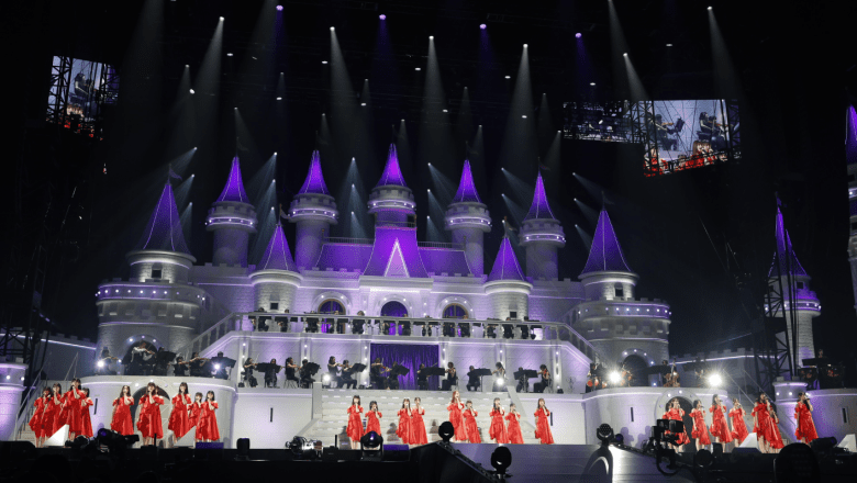 Nogizaka46's projection-led 2024 Midsummer Tour | Disguise